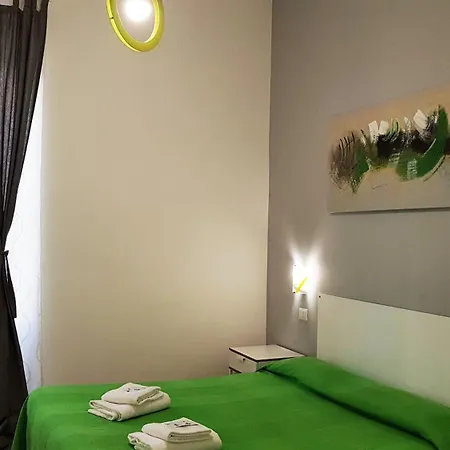 住宿加早餐酒店 Piumith 2*