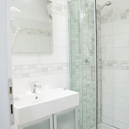 住宿加早餐酒店 Piumith 2*