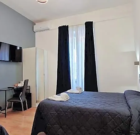 فندق مبيت وإفطار Piumith روما
